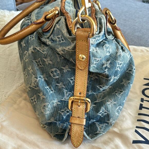 Authentic LOUIS VUITTON blue monogram denim NEO CABBY MM w/strap - Picture 8 of 16